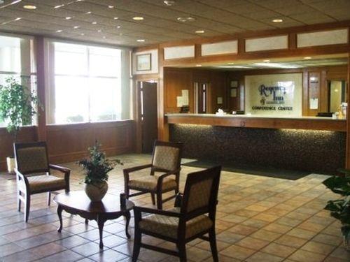 Regency Inn And Conference Center Clinton Interior photo